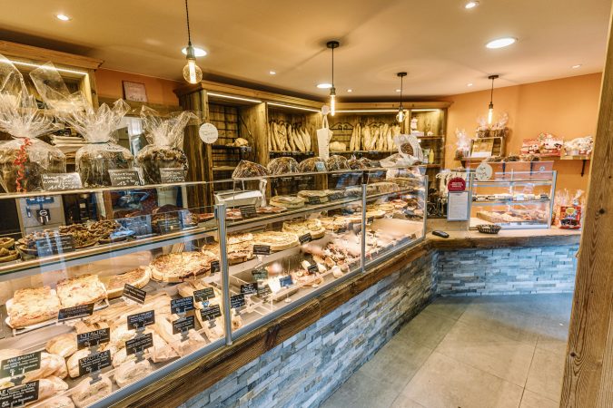 Dept 73 – Opportunité exceptionnelle – Boulangerie-Pâtisserie à vendre à Bozel, au pied de Courchevel