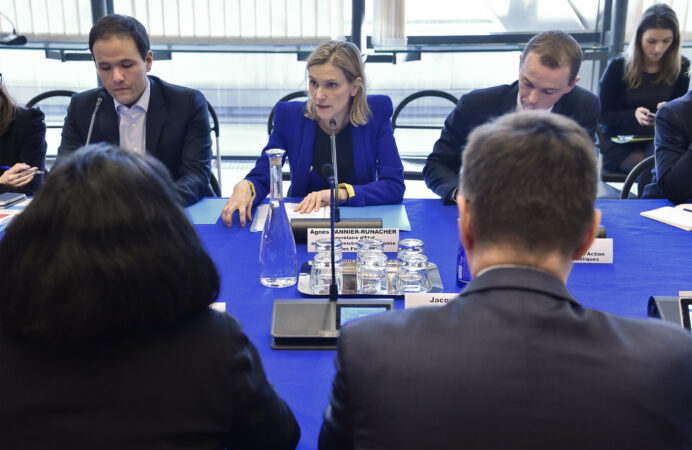 Soutien psychologique. Mise en place d’une cellule d’écoute pour les chefs d’entreprise