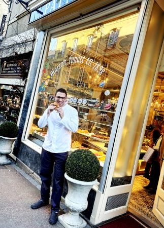 Florian Bouvet, responsable tourier de La Reine Mathilde de Bayeux