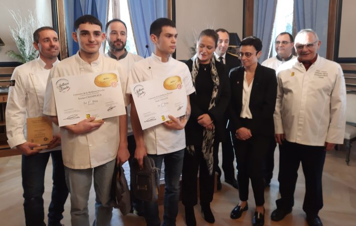 Les diplômes de la Meilleure galette du département de la Vienne remis par la Ministre Olivia Grégoire