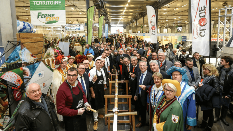 Ils battent le record du plus long sandwich de Rillettes de Tours