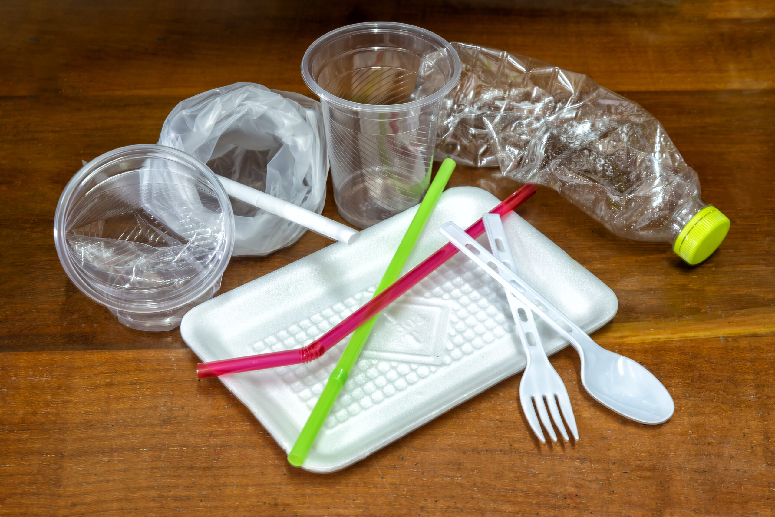 De nouveaux produits en plastique interdits à partir de 2020