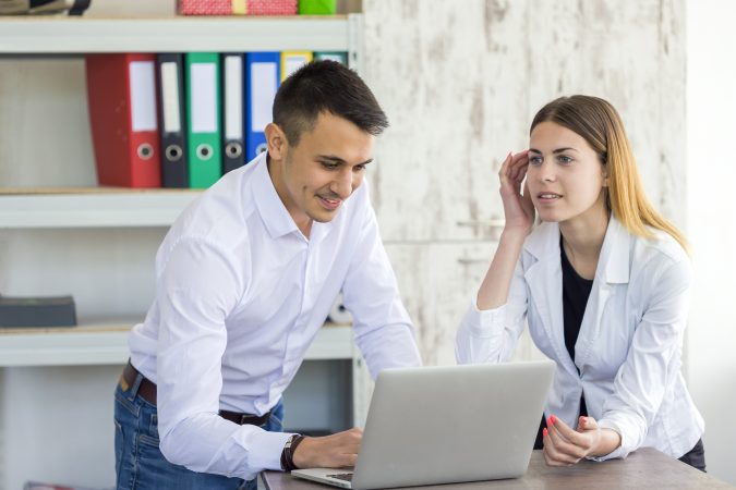 Le gouvernement lance le guichet unique des formalités des entreprises et le registre national des entreprises