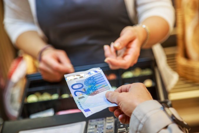 Moyens de paiement en boulangerie-pâtisserie : le digital prend le pas sur les espèces
